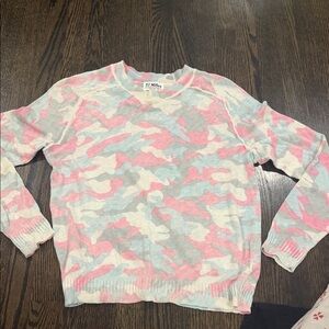 Men's Camouflage Sweater - Pink and Gray